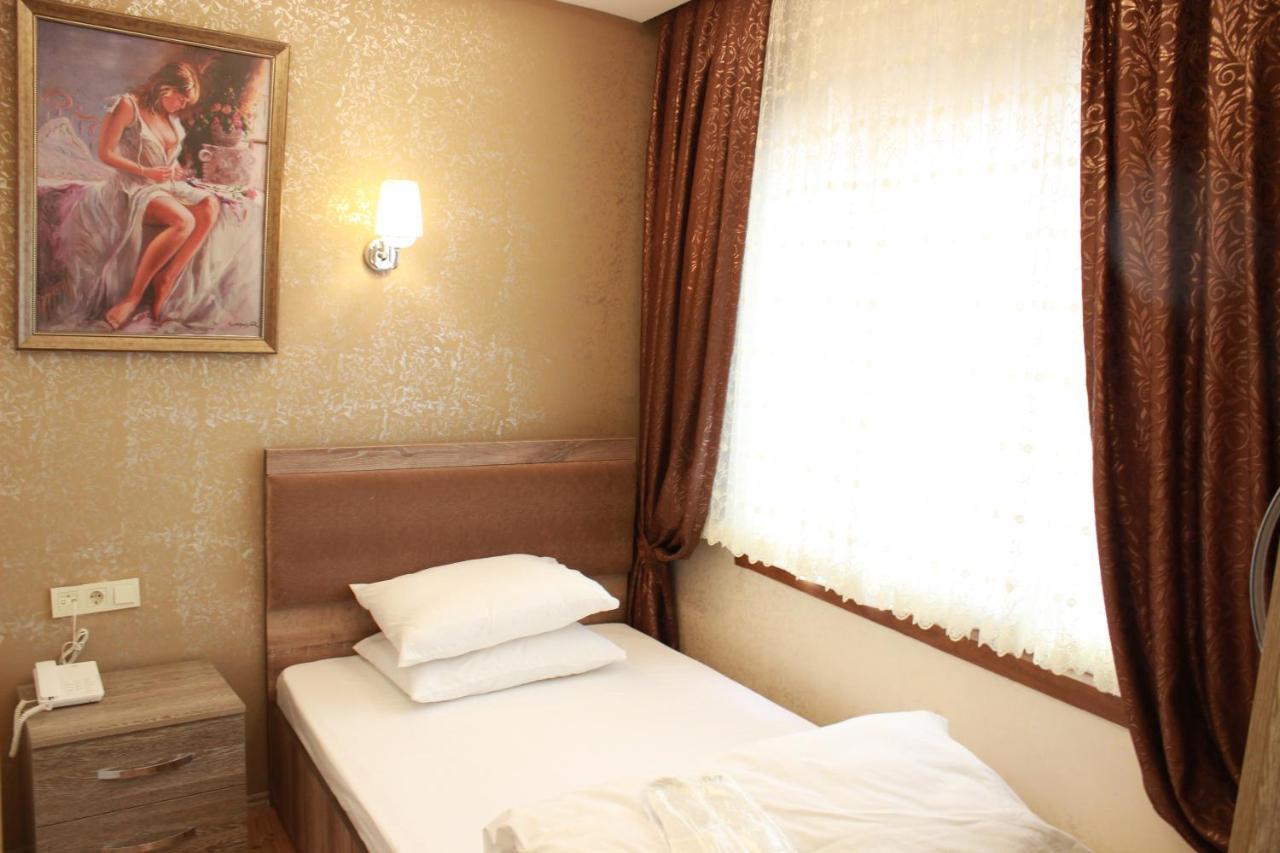 Carvan Hotel Istanboel Buitenkant foto